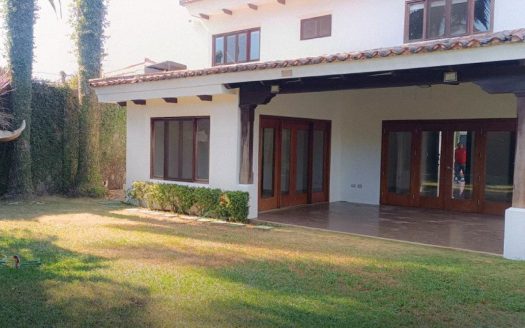 Casa en Venta – Condominio Estefanía, Managua