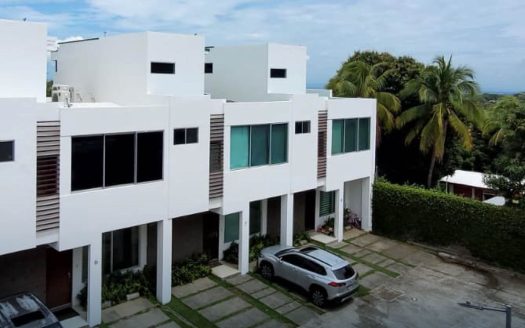 Casa en Venta en Villa Fontana Sur